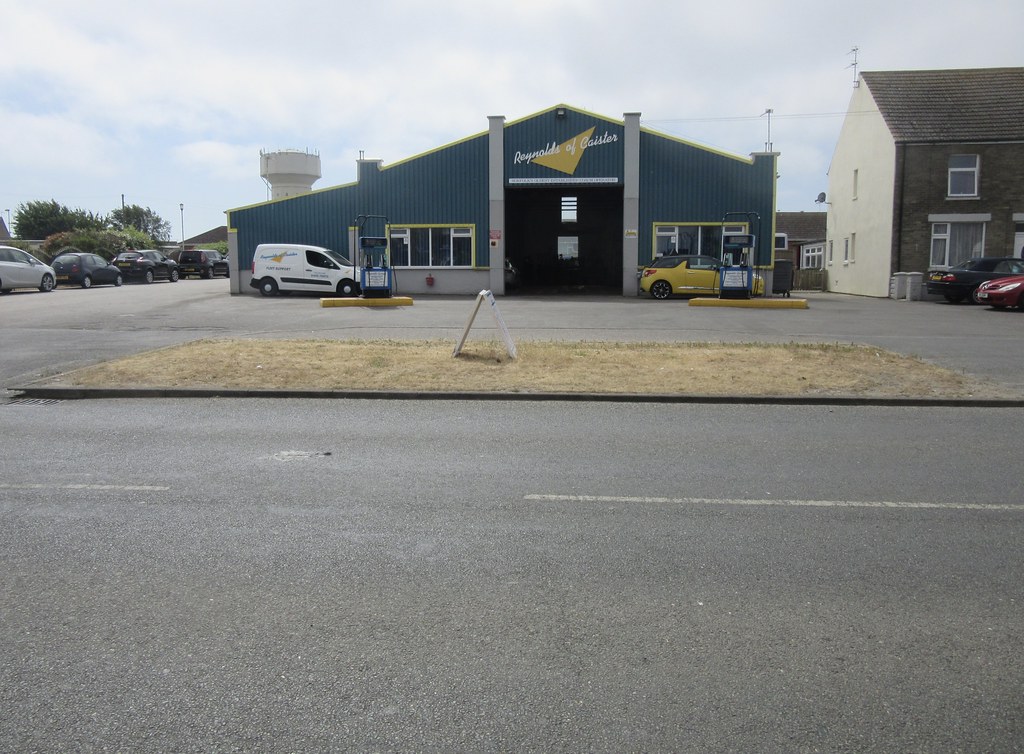 The Garage, Ormesby Road, CaisteronSea, Norfolk Original… Flickr