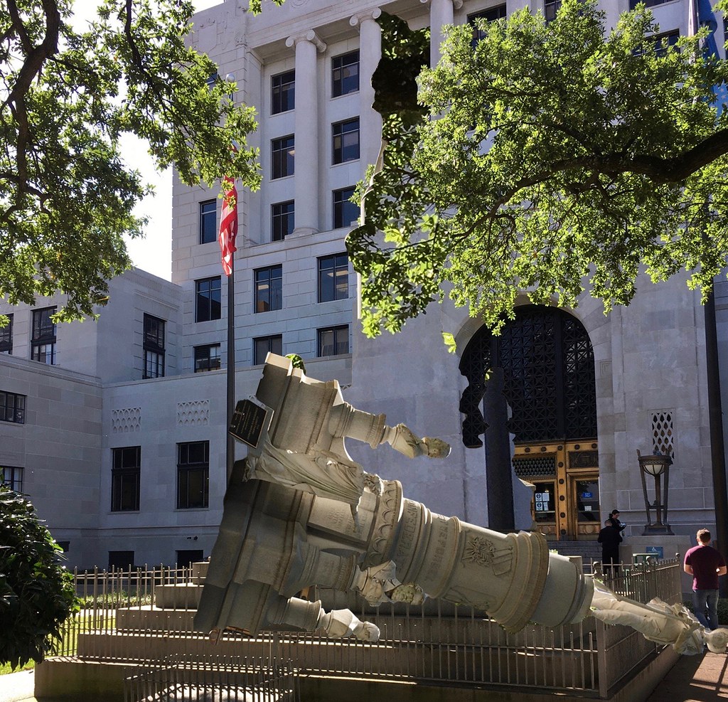 Confederate monument shreveport Robert and Talbot Trudeau Flickr