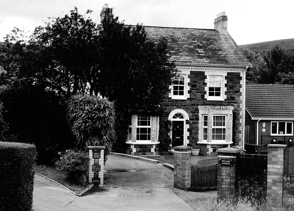 Bryn Celyn House, Bryn Celyn Road, West Pontnewydd, Cwmbra… Flickr