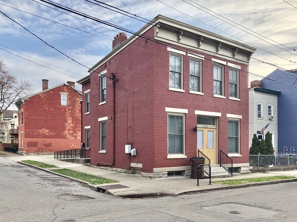 7th Street, Mainstrasse Village, Covington, KY Warren LeMay Flickr