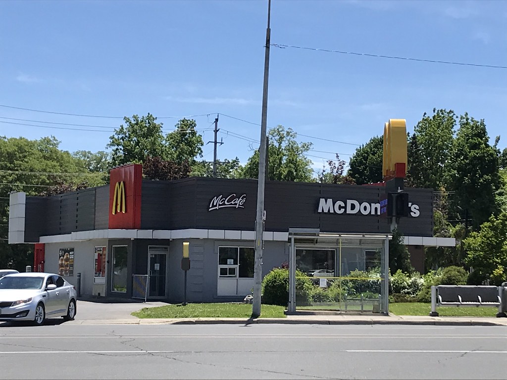 IMG_6451 McDonald's Dundas, Ontario June 2020 Bill Kowalchyk