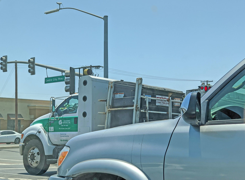 Escondido Disposal Truck 61120 a photo on Flickriver