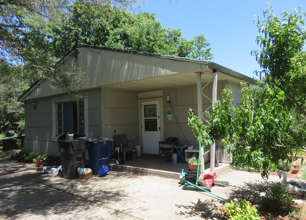 Coleman House (Newton, Kansas) Built in 1949, this Lustron… Flickr