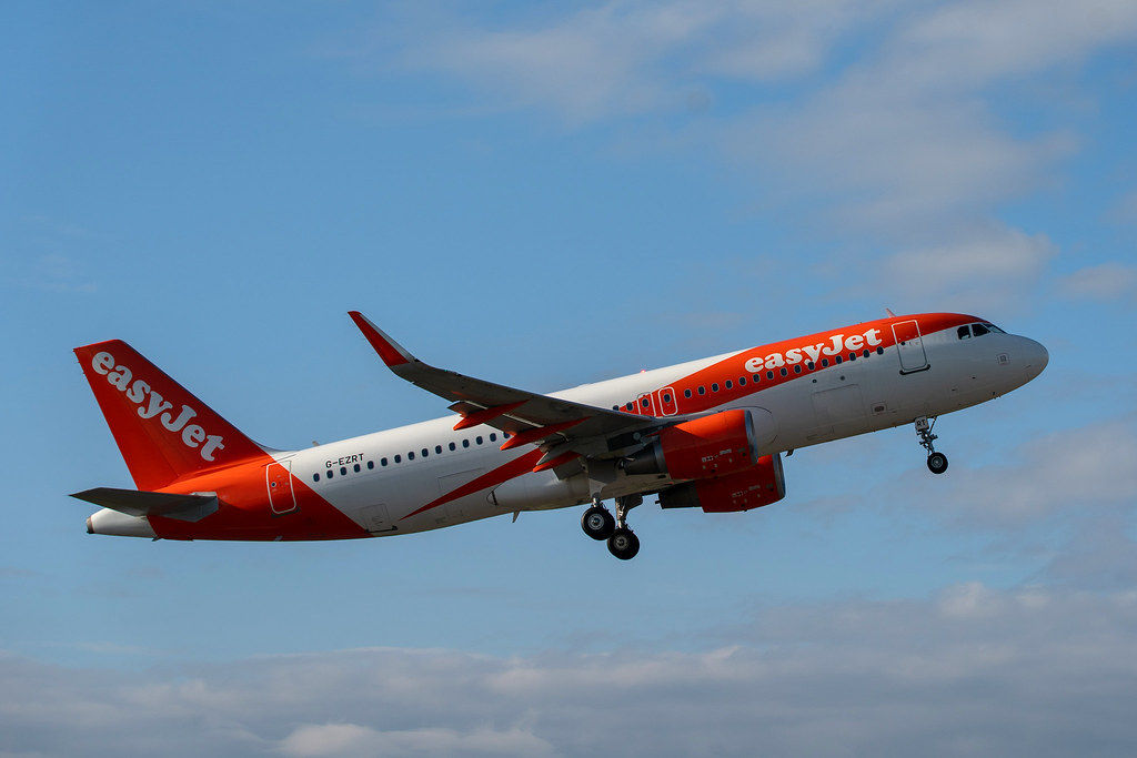 easyJet flies first plane from UK for 76 days *** FREE FOR… Flickr