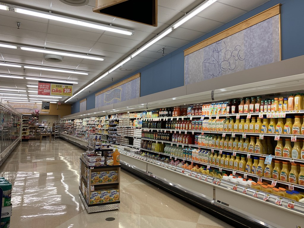 Weis Markets interior Weis Markets 299 (29,000 square fee… Flickr