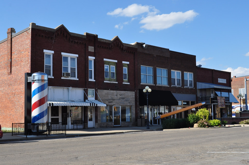 world's largest barber shop thing Casey, IL djee94 Flickr