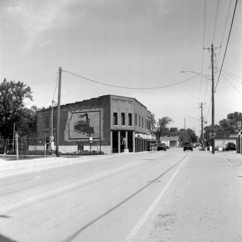 Whitestown, IN Yashica12 Kodak Verichrome Pan x6/81 L110… Flickr