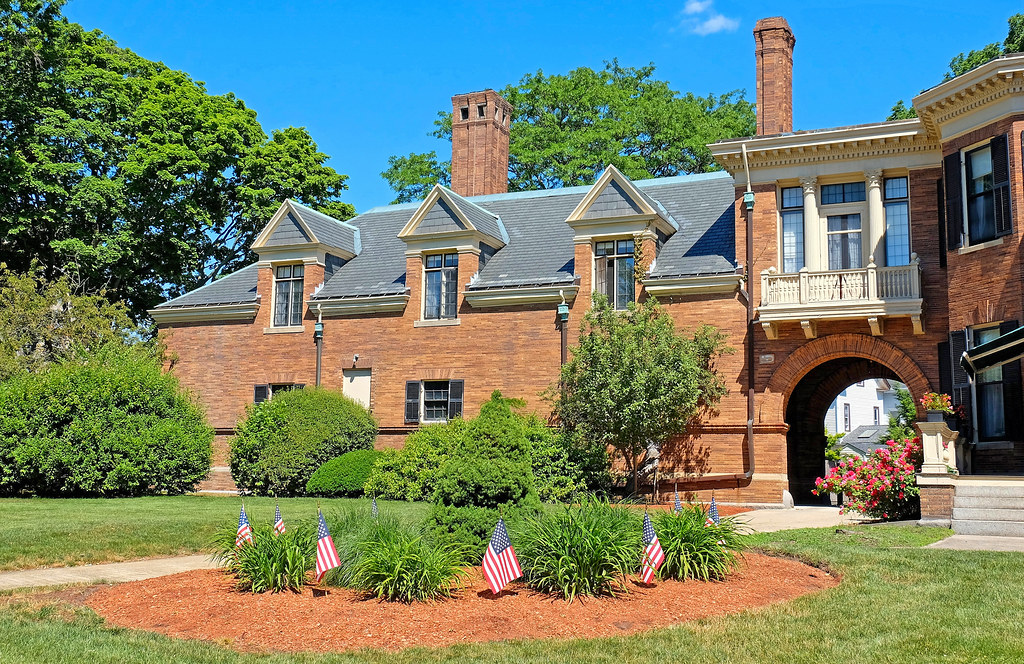 DAVENPORT ESTATE Another of the Davenport Estate building … Flickr