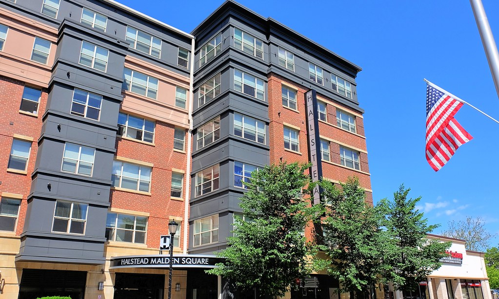 HALSTEAD APPARTMENTS The Halstead Apartments at 480 Main S… Flickr