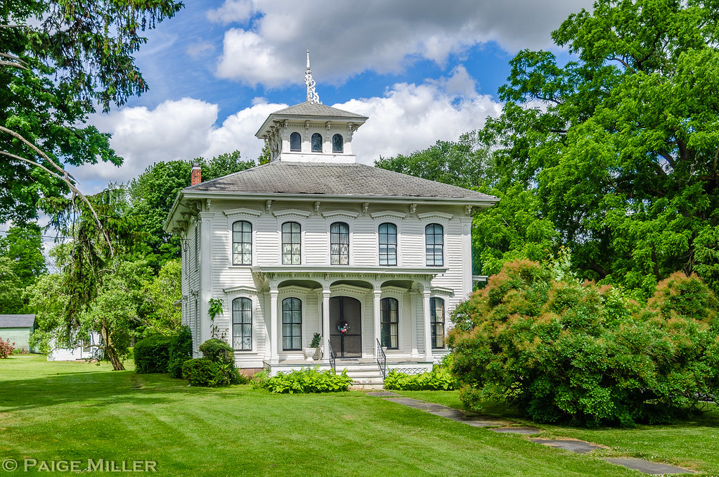 Gasport, NY Beautiful old home just a few hundred feet sou… Flickr