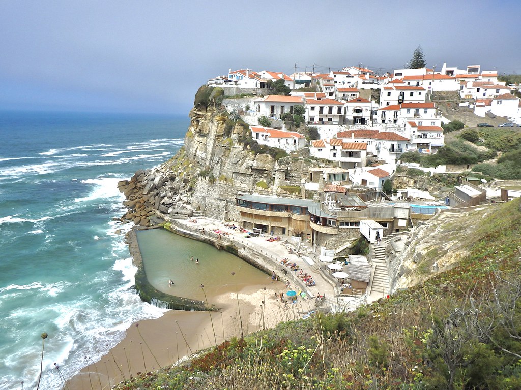 A Aldeia das Azenhas dos Mar Kauan Carvacha