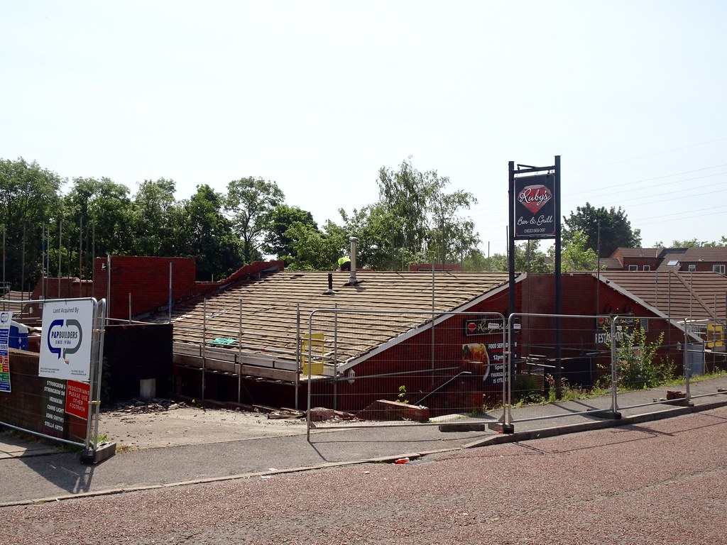 Kingfisher/Ruby’s, Leadon Court, Thornhill, Cwmbran 24 Jun… Flickr