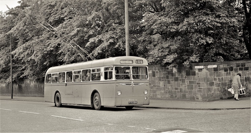Along Shields Road Glasgow BUT/Burlingham trolleybus TBS19… Flickr