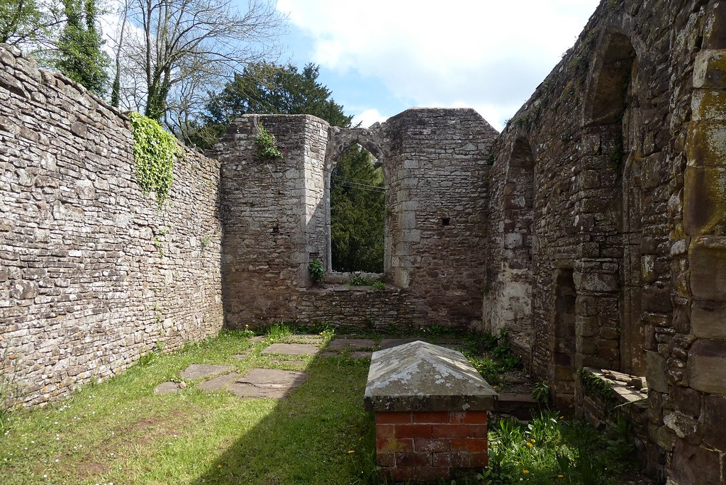 Llanwarne, Herefordshire Looking east down the 13c nave … Flickr