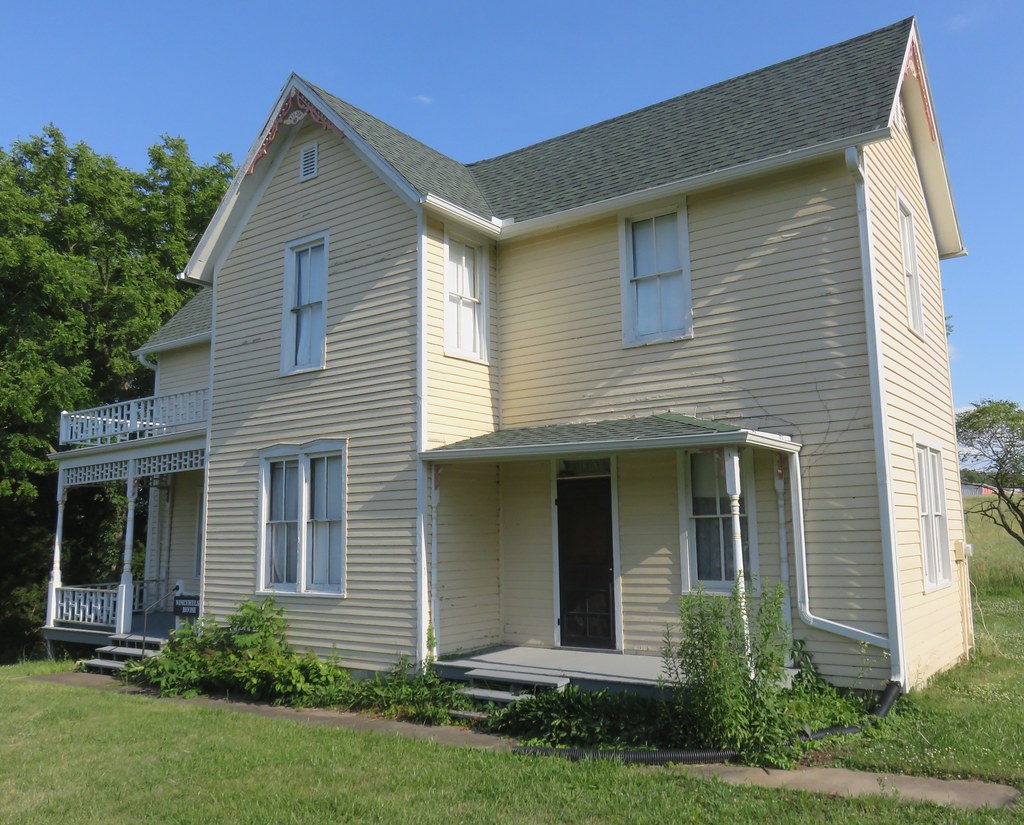Nincehelser House (Oskaloosa, Kansas) Originally built in … Flickr