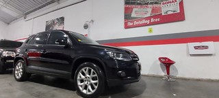 LC9X (2T) Deep Black Pearl 2012 VW Tiguan 5N Trend&Fun 2.0… | Flickr