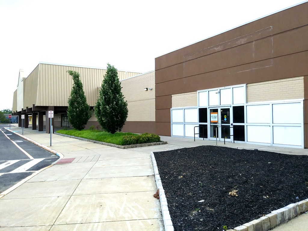 Former Off Aisle Cherry Hill NJ Former Kohl's Off Aisle in… Flickr