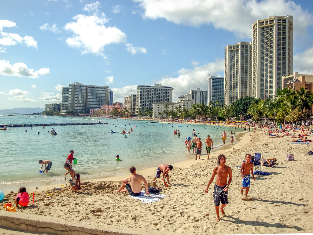 Why Is Waikiki Beach So Popular & Famous?
