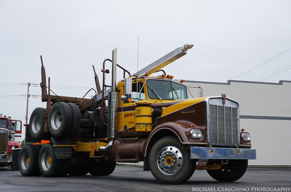 David Hull Kenworth W900A Log Truck, Truck 26 a photo on Flickriver