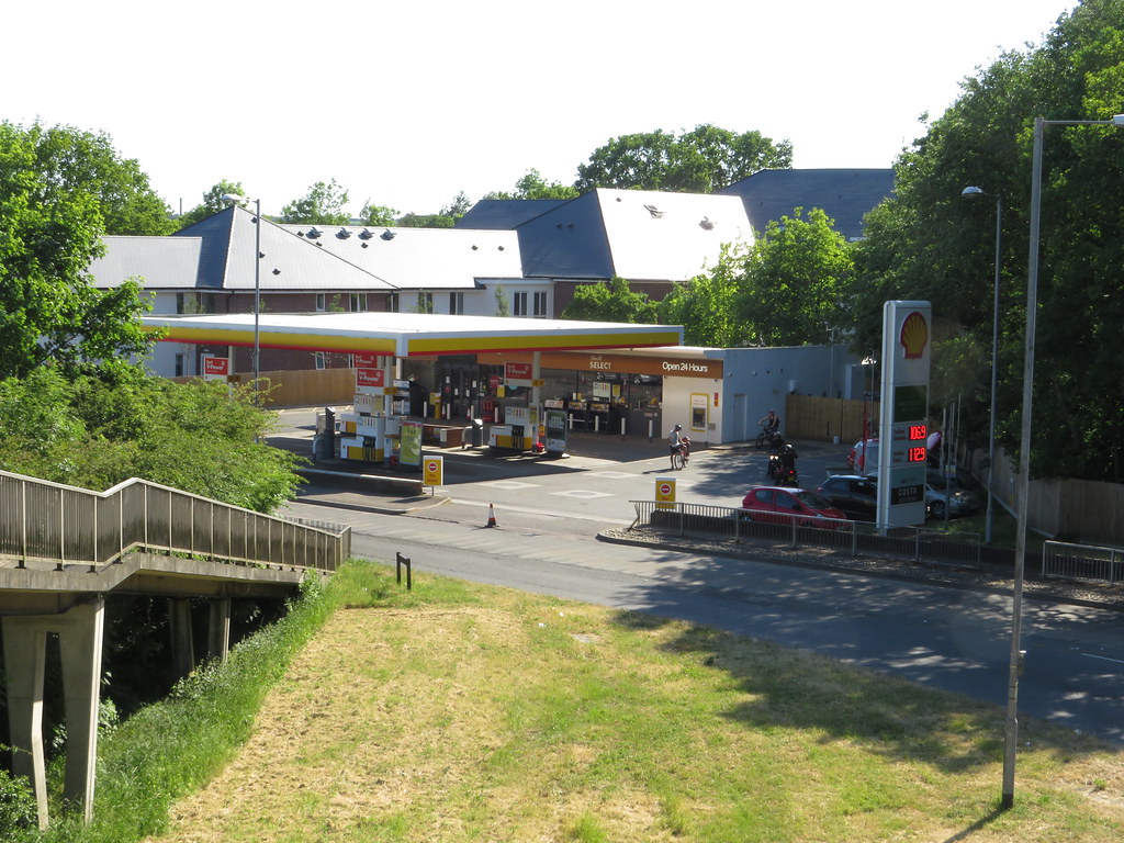 Shell Ampthill Road, Flitwick, Bedfordshire 1 Shell for … Flickr