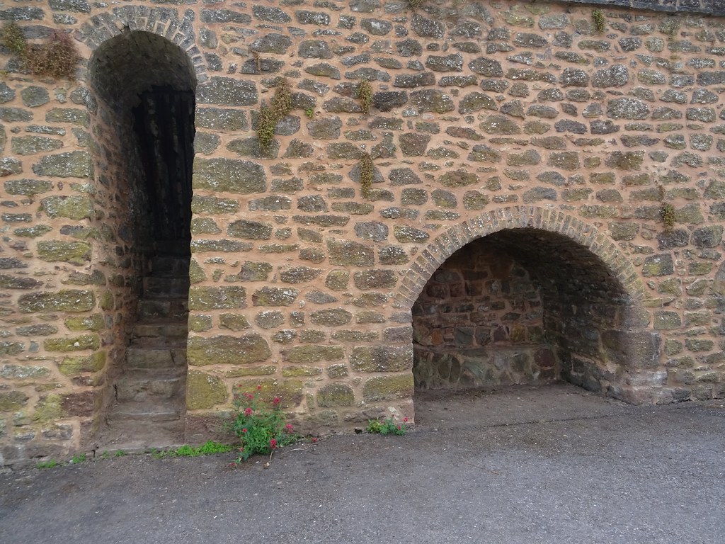 Canal Basin Lime Kilns at Canal Hill, Tiverton EX16 4HX Flickr