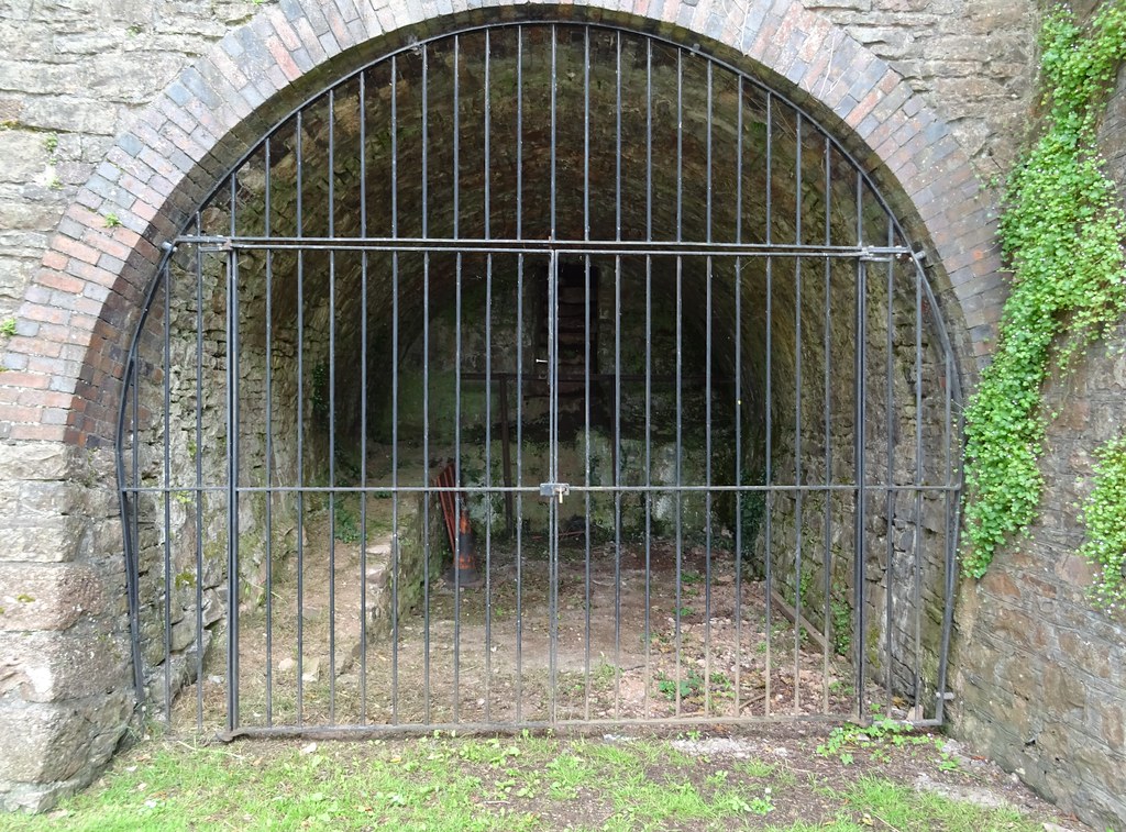 Canal Basin Lime Kilns at Canal Hill, Tiverton EX16 4HX Flickr