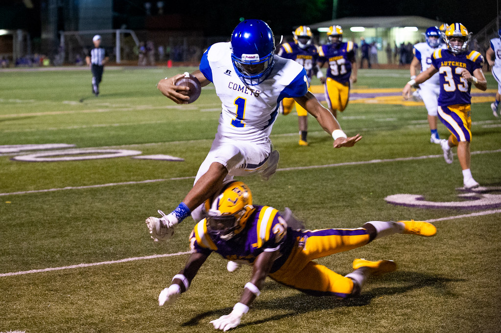 52) Lutcher vs. SCC, 091319 St. Charles quarterback 1 J… Flickr