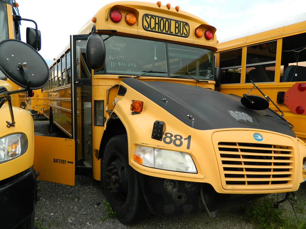 exPenn Yan Central School 253 WNY Bus Co. bus lot Depew… Flickr