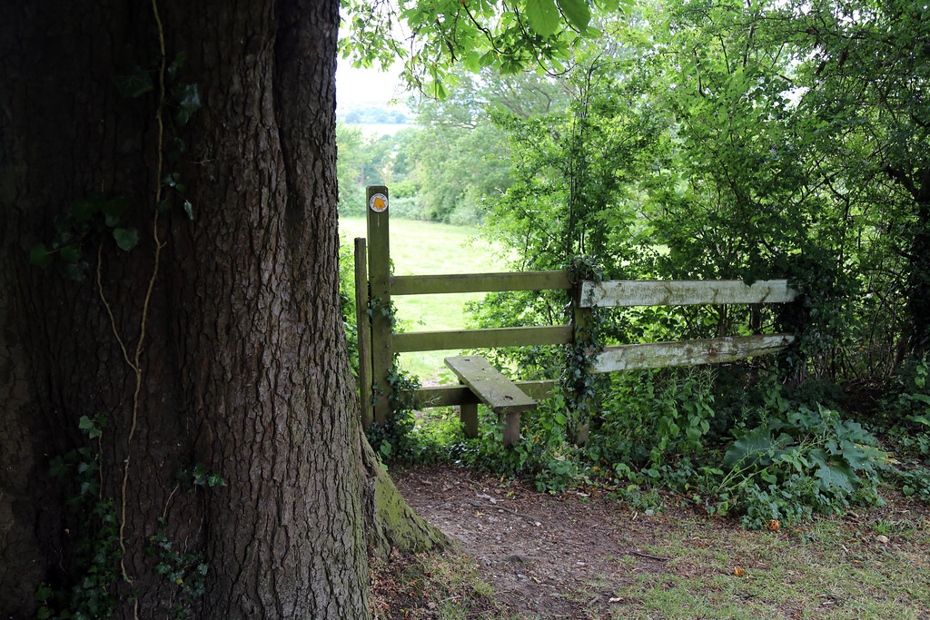 All Saints Church, Nazeing, Essex, England churchyard we… Flickr