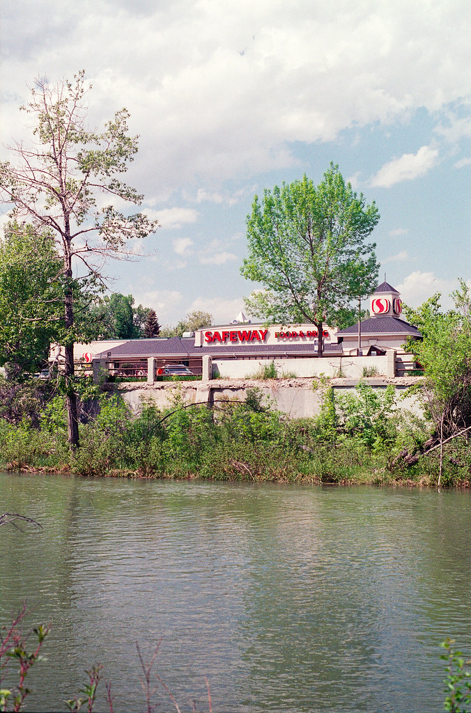 Safeway Elbow Drive, Calgary Minolta SRT 102 / FujiFilm S… Flickr