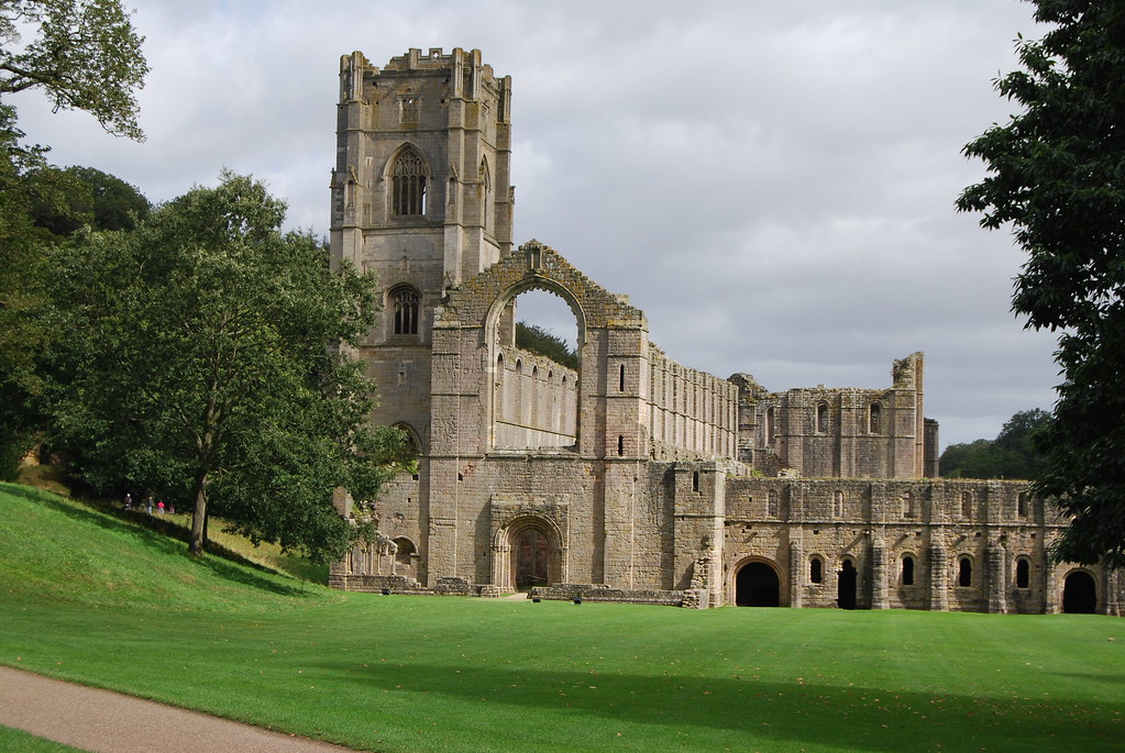 Fountains Abbey Explore Fountains Abbey near Ripon in Nor… Flickr