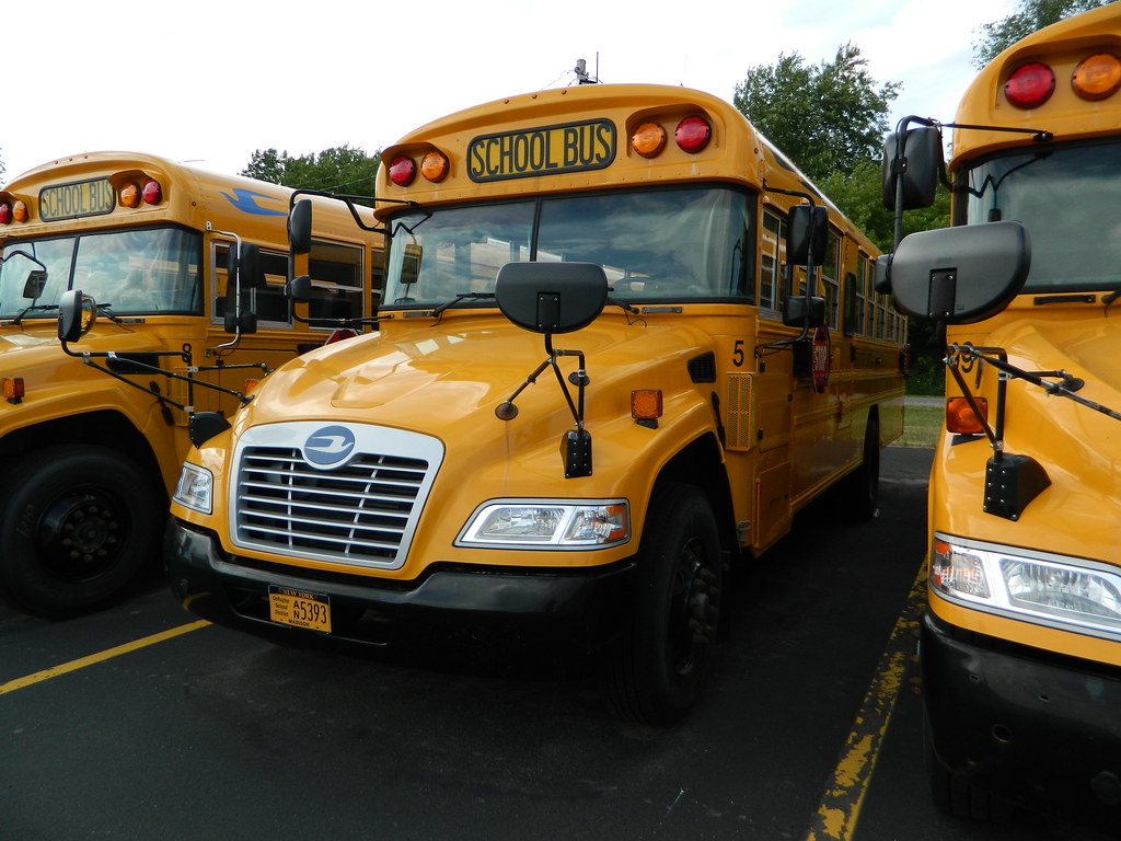 DeRuyter Central School 5 Bus lot DeRuyter, NY Flickr