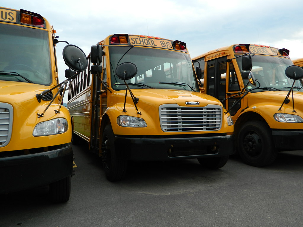 Tully Central School 48 Bus lot Tully, NY. Bus is retire… Flickr