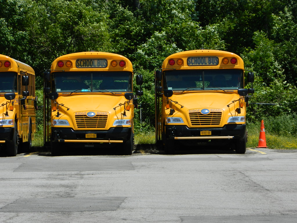 Ridge Road Express 735, 709 Bus lot Newfane, NY Flickr