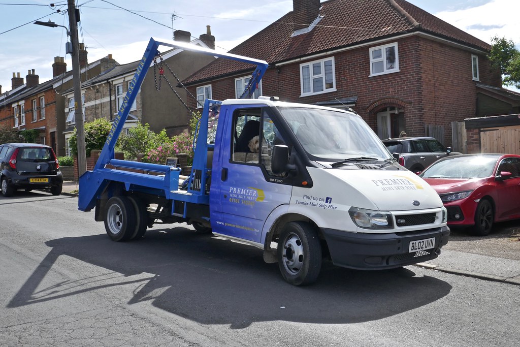 P1030624 Sudbury based Premier Skip Hire Ford Mini skip Fo… Flickr