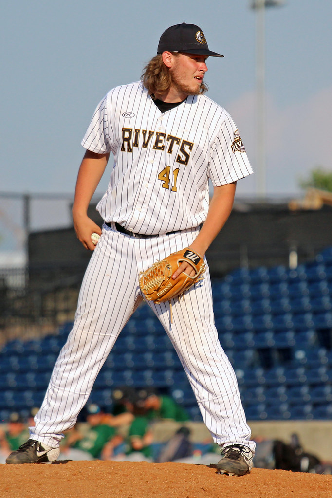 COLLEGE BASEBALL Rockford Rivets vs Wisconsin Woodchucks (July 5) Flickr