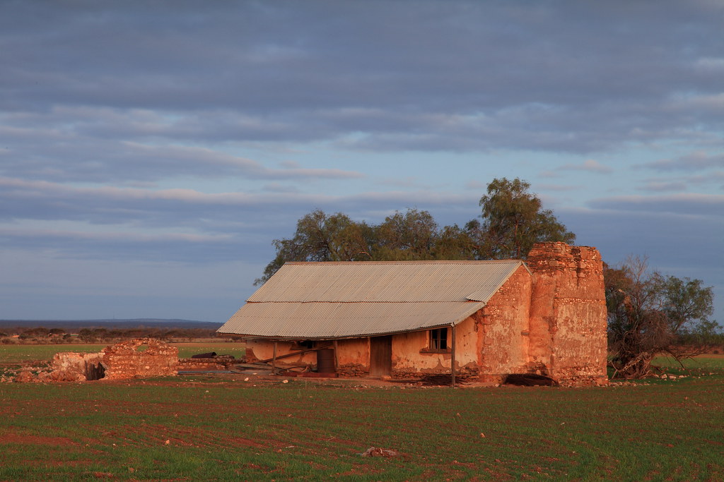 Pipeline Road Towitta, South Australia Darren Schiller Flickr