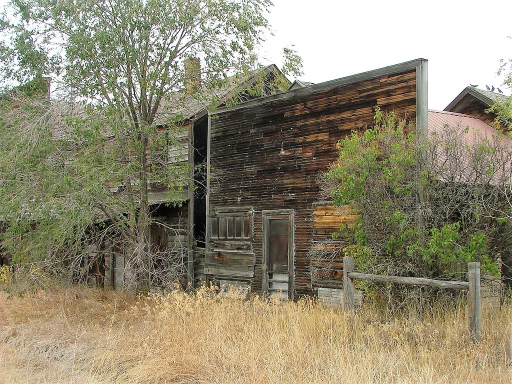 Dubois, Idaho Dubois is a living town in most respects. Ho… Flickr