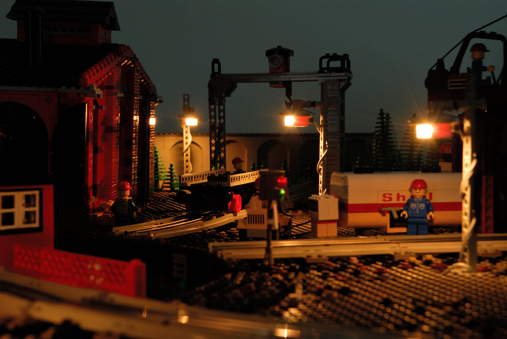 [MOC] 40 Jahre Graue Ära Zur Feier ein paar 12 Volt Eisenbahn MOCs Doctor Brick
