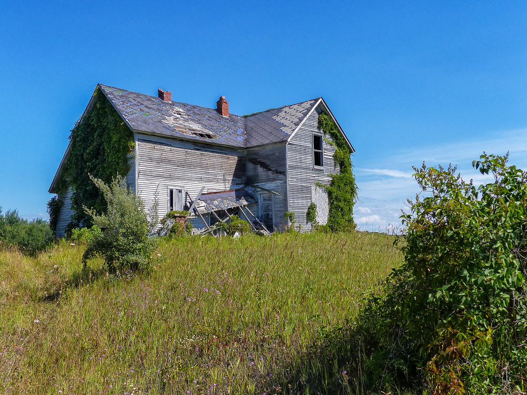 Abandoned Old Farm House Taken near Petoskey, Michigan. Flickr