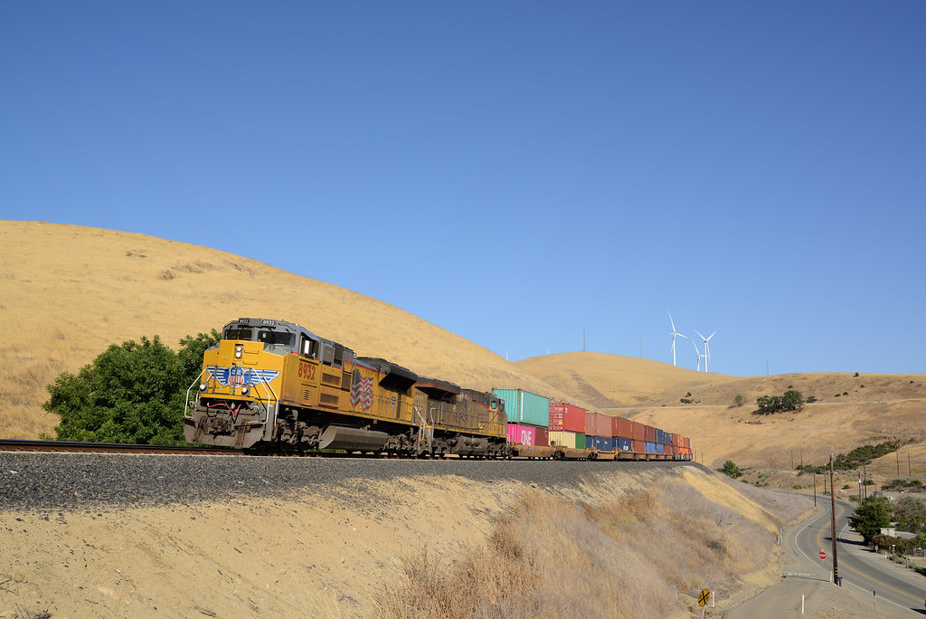 INPOA on Altamont pass Altamont, CA Matt R. Flickr