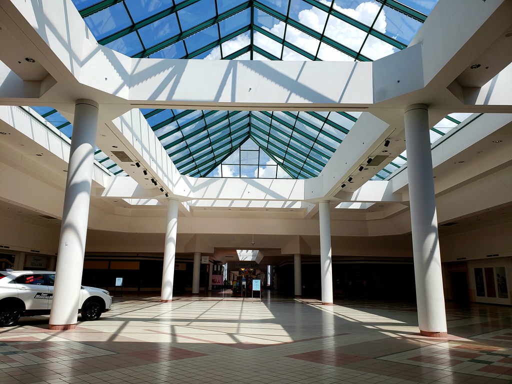 Wilton Mall Palisades is a Pyramid Scheme Flickr