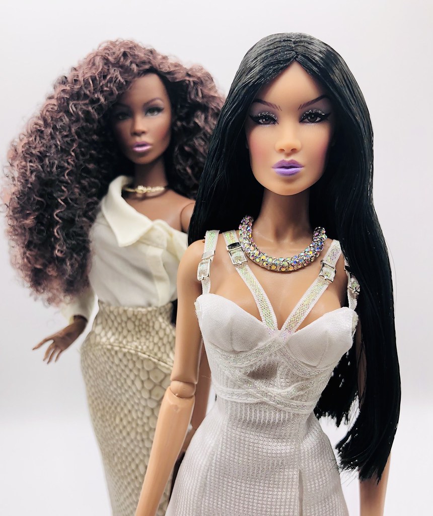 Zuri and Keeki A cool set of cousins indeed. Eightieskid22 Flickr