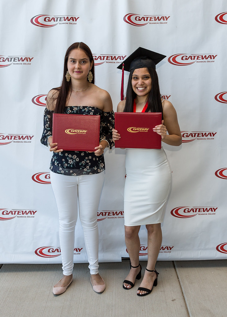 Racine imet Drive Thru Graduation July 2020 107 Gateway Technical