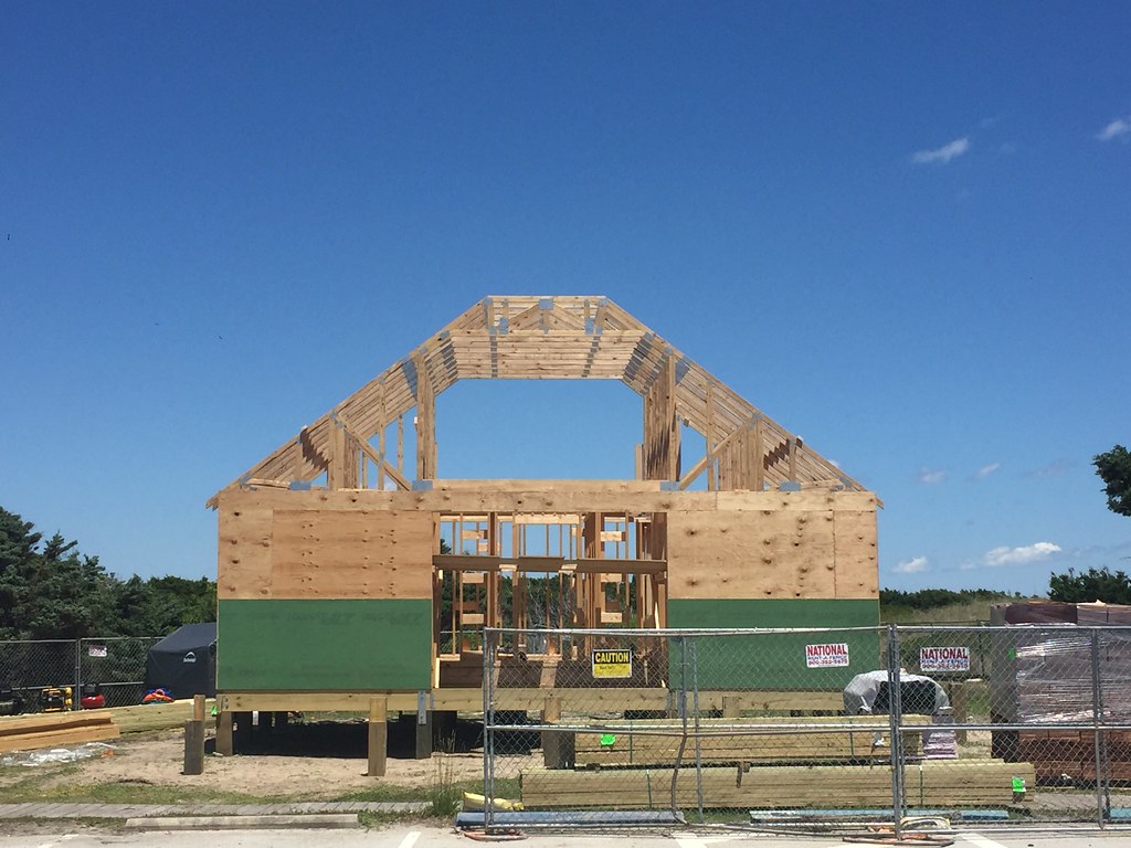 Roof trusses and progress at Ocracoke Beach Access restroo… Flickr