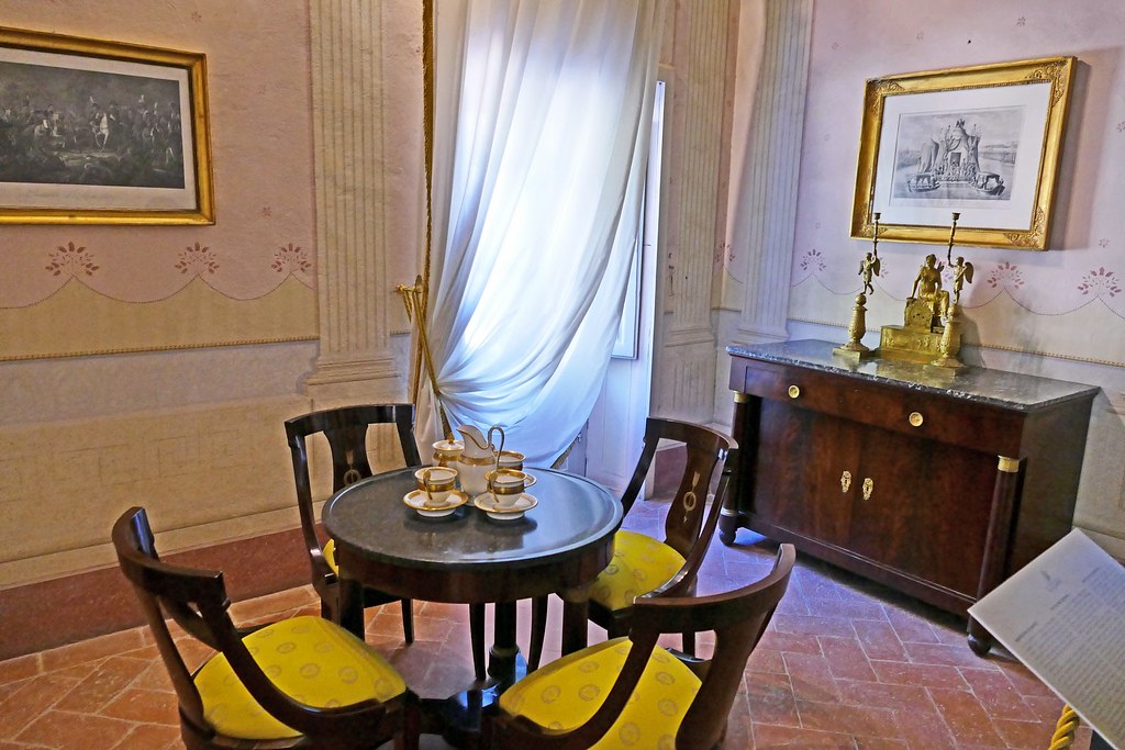Italie, l'île d'Elbe, le salon dans la maison de Napoléon Flickr