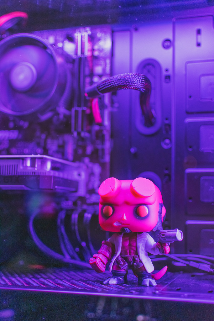 Funko Pop Hellboy 1 (PC modding) MMG Fotografia Flickr