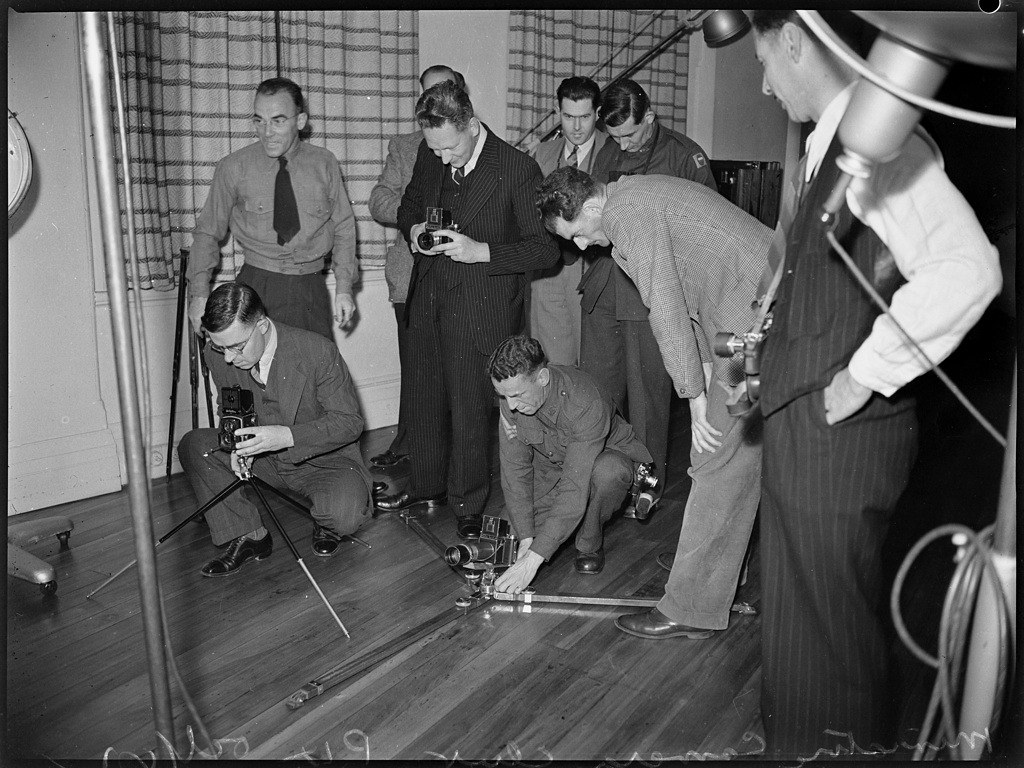 Miniature Camera Club, 30 October 1942 _ photographed by I… Flickr