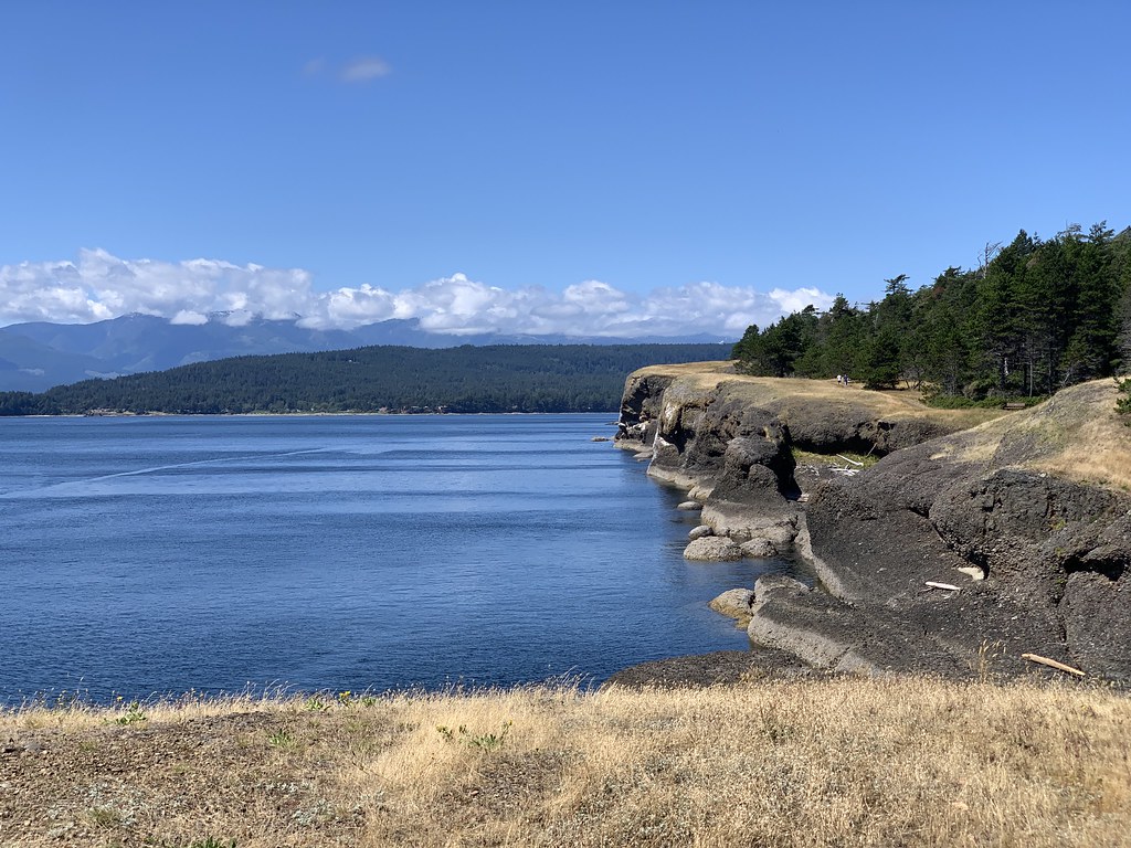 MiniMoon (Hornby Island & Fanny Bay, BC) Flickr