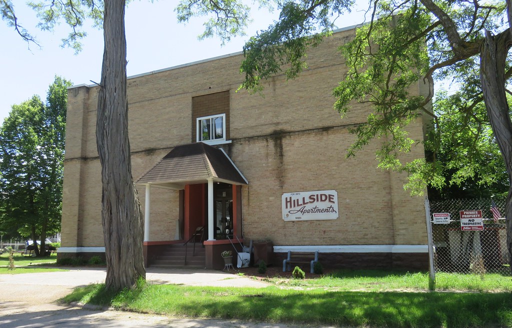 Old Vulcan School (Vulcan, Michigan) Today the Hillside Ap… Flickr